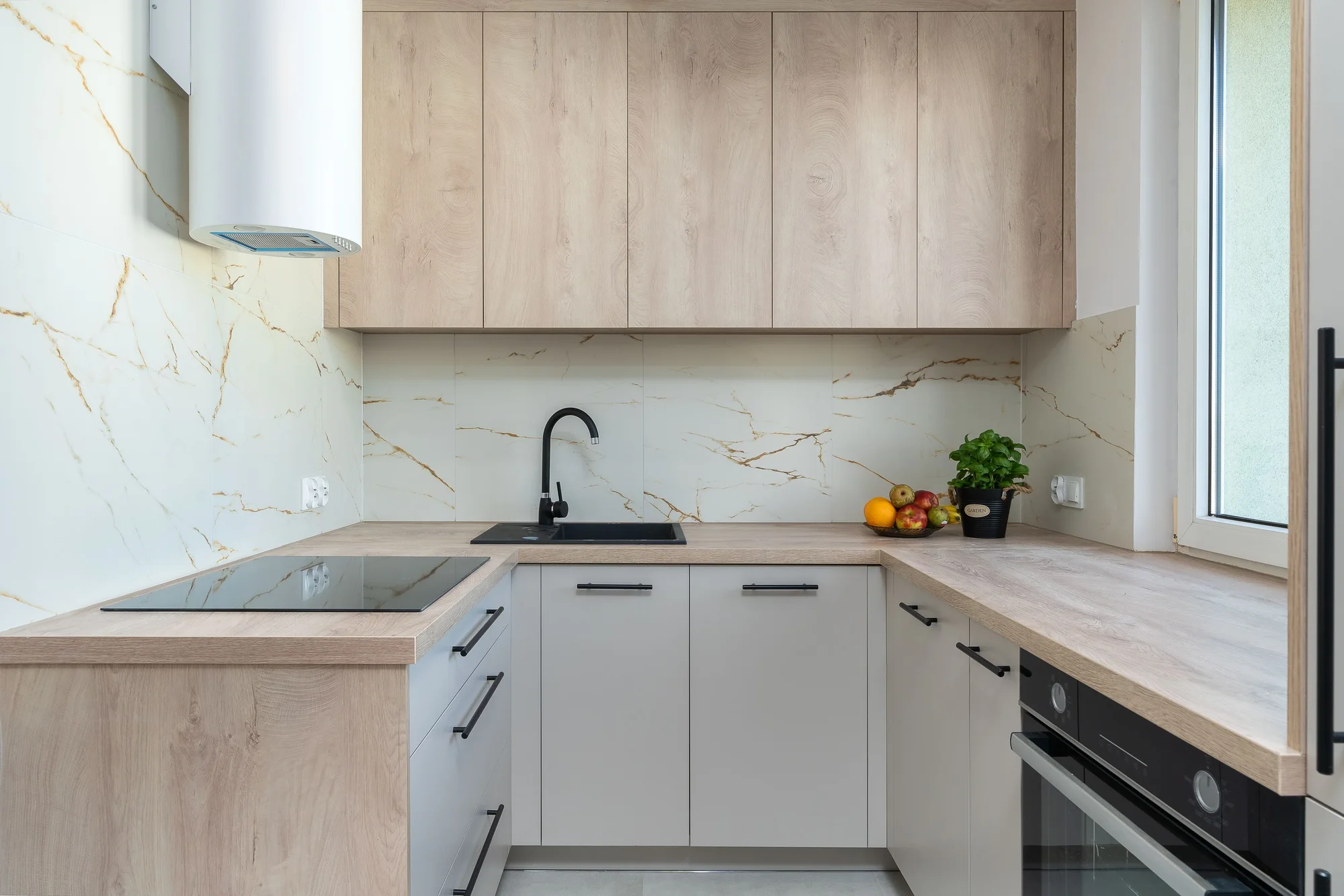 Nyt køkken efter køkkenrenovering i Hillerød
